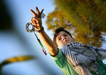 يامن تسألني كيف تزرع حُبَّ فلسطين في قلب أطفالك سنابل..